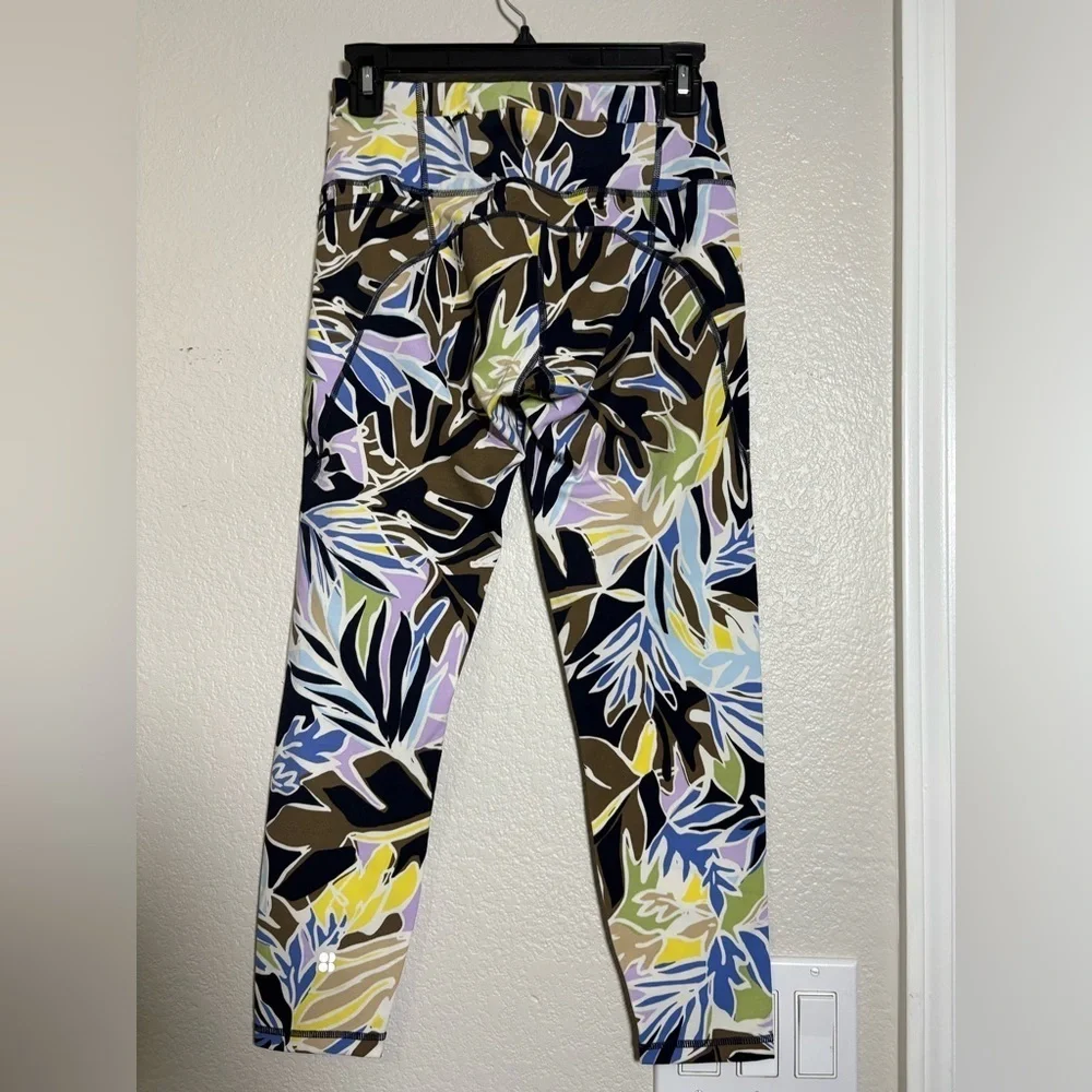 Sweaty Betty Power 7/8 Leggings in Green Paper Leaf Print. Nice Soft, Thick.